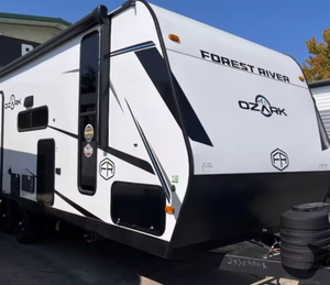 Roulottes de voyage Ozark 2430RBKX 2025 d'occasion abordables disponibles - Product Image 2