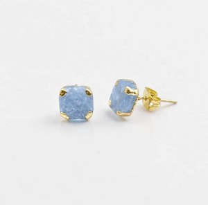 Pendientes de Piedras Preciosas de Aguamarina Cruda de 8-10 mm con Baño de Oro - Product Image 1