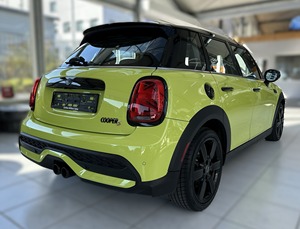 Mini Cooper S Hardtop 4 Puertas Usado 2024 - Product Image 2
