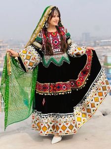 Robe afghane Kuchi de qualité supérieure, couleurs personnalisées, style indien Banjara, robes de danse du ventre, robes de fête, broderies lourdes, robe de mariée pour femmes - Product Image 4