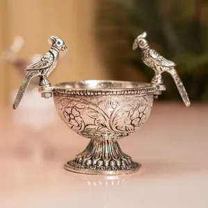 Bol à fruits secs en métal doré brillant, en aluminium poli, idéal pour la table, les hôtels et les cadeaux - Product Image 3