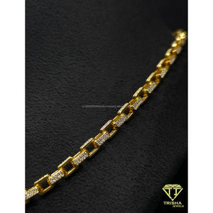 Collier contemporain en moissanite VVS et argent sterling 925 plaqué or, design tendance par Trisha Jewels - Product Image 3
