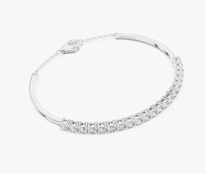 Pulsera de diamantes con acabado dorado de exportador indio, pulsera de diseño moderno para mujer, colección para bodas y regalos, disponible para la venta. - Product Image 4