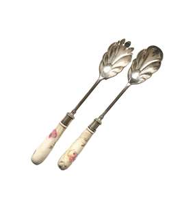 Juego de cucharas de metal con acabado dorado de lujo para cenas formales y decoraciones de mesa de alta hostelería. - Product Image 5