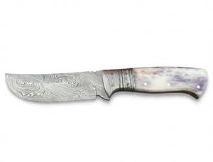 Herramienta de campo para exteriores de acero de Damasco hecha a mano y personalizada, con mango de hueso teñido de morado y bolster de Damasco - Product Image 5