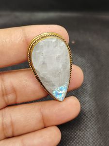 Pendentif rainuré en pierre de lune 100% naturelle, de qualité supérieure, avec rainure en laiton, prix de gros, lot de pendentifs en macramé en pierre de lune, cristal - Product Image 5