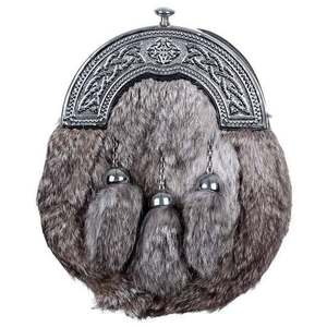 Sporran Escocés de Tartán con Cierre Celta Plateado y Borlas, Estilo Invernal, Accesorio Metálico - Product Image 2