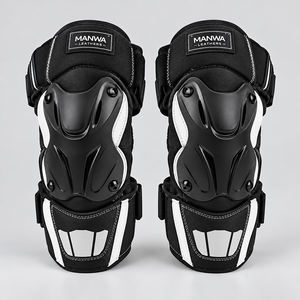 Genouillères réglables Manwa Leathers avec protection rigide, respirantes et offrant un soutien optimal. - Product Image 3