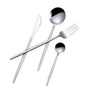 Ensemble de couverts en acier inoxydable poli pour une présentation élégante de la table et des besoins de présentation de haute qualité - Product Image 1