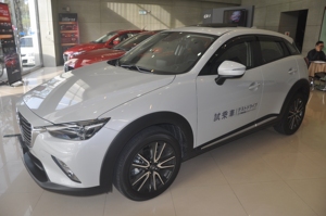แผ่นบังแดดหน้าต่างรถยนต์ HIC วัสดุ PMMA  สำหรับ MAZDA CX-3 ปี 2015 ขึ้นไป  เข้ารูปพอดี 100% - Product Image 1