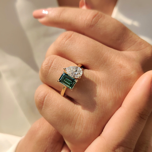 Anillo de Compromiso Moderno con Diamante Cultivado en Laboratorio de Corte Esmeralda y Pera de 3.12 CT, Claridad VVS, Diseño Toi Et Moi, Oro Sólido de 14K, Joyería para Mujer - Product Image 4