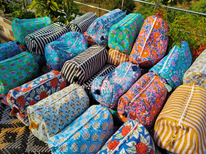 Eco-friendly <b>Large</b> Toiletry Pouch Wholesale <b>Makeup</b> Organizer Cotton Quilted Cosmetic Case Multicompartment <b>Makeup</b> <b>Bag</b> Travel <b>Bag</b> - Product Image 1