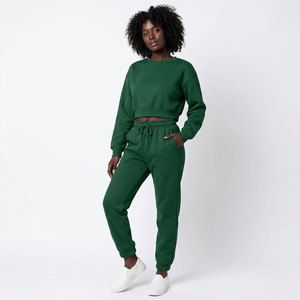 Ensemble de survêtement court en molleton 2 pièces pour femme avec logo personnalisé, vente en gros OEM - Product Image 1