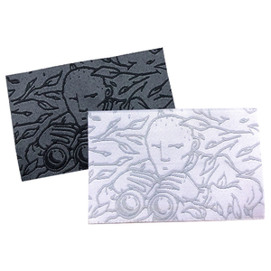 Étiquettes personnalisées en polyester tissé haute densité avec découpe laser et marquage à chaud, autocollantes, lavables, pour vêtements - Product Image 4