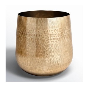 Vase de table moderne en laiton fait main avec finition texturée, pot décoratif - Product Image 1