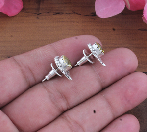 Pulsera de Plata de Ley 925 Chapada en Plata con Piedra Lunar Amarilla Natural de Lujo, Diseño de Gota de Agua y Cuentas Finas Talladas a Mano, Marca Shree Jaipur - Product Image 3