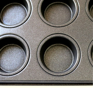 Moule à muffins professionnel 20 cavités, grande capacité, revêtement antiadhésif double face, en acier au carbone, compatible four, sans BPA - Product Image 4