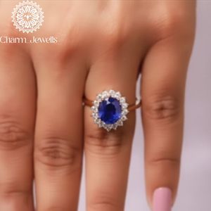 Bague de fiançailles pour femme Charm_Jewells plaquée or rose, moissanite taille ovale, sertissage pavé, style floral, design classique - Product Image 6