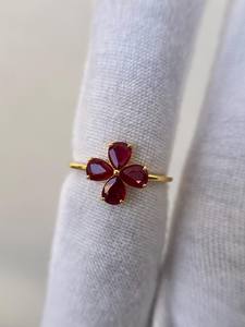 Anillo de Rubí con Corte de Pera Único, Anillo de Compromiso y Boda de Plata de Ley 925 Chapado en Oro de 14K con Rubí Vintage - Product Image 3