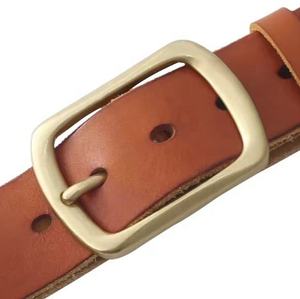 Ceintures en cuir de vachette pleine fleur vintage décontractées pour hommes, boucle à ardillon en cuivre, haute qualité, écologiques, logo personnalisé, vente en gros 2026 - Product Image 2