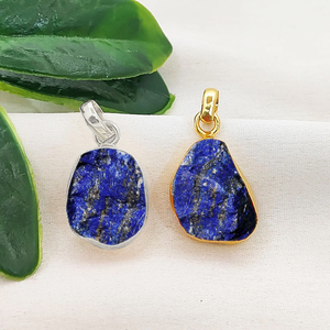 Colgante de Cianita en Bruto con Engaste, Hecho a Mano, Piedra de Nacimiento, Chapado en Oro, Amuleto de Cristal Curativo, Colgante de Joyería, Amuletos de Cianita en Bruto de 10-12mm - Product Image 2