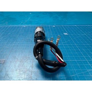 Transmetteur de pression numérique VALCOM SSR2-1000HPA-NLL-6/DNS3, utilisé comme pièce détachée d'équipement semi-conducteur d'occasion - Product Image 2