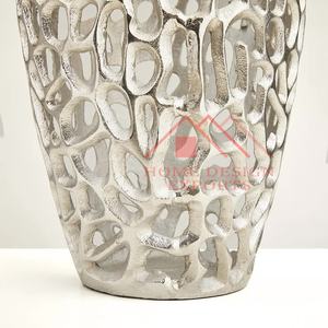 Jarrones de flores de mesa de aluminio de fundición de arena de último diseño para sala de estar jarrones de brotes de Metal de alta calidad para decoraciones de dormitorio - Product Image 6