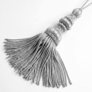 Grossiste – Franges et pompons métalliques durables de haute qualité pour vêtements liturgiques et sacs – Argent métallisé, à coudre à la main, décoratifs - Product Image 4