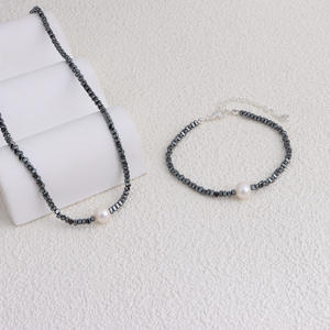 Conjunto de Collar y Pulsera de Lujo para Mujer Xiaohongshu, Plata Negra Rota con Perla Natural de Agua Dulce, Joyería de Alta Costura - Product Image 1