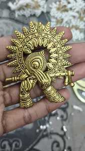Broche Flûte de Krishna pour Enfants, Cadeau de Fiançailles et de Mariage, Souvenir de Baraat Swagat du Rajasthan - Product Image 2
