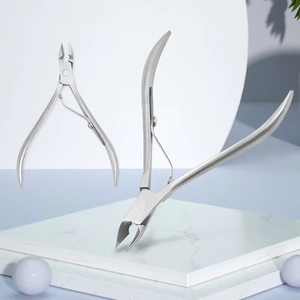 Coupe-cuticules, petites pinces à cuticules, outil professionnel en acier inoxydable de qualité supérieure, outil de manucure et pédicure, soin des ongles, coupe-ongles - Product Image 2