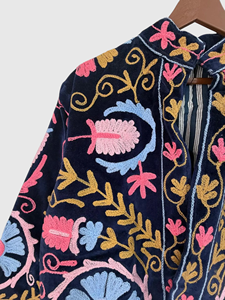 Veste en velours brodée à la main à motifs floraux, col mandarin, manches longues, taille plus, chic prairie, vêtements d'automne pour femmes adultes - Product Image 5