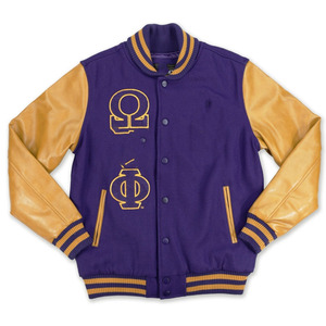 โอเมก้า |   พีเอสไอ |   เสื้อแจ็คเก็ตฟลีซแบบปรับแต่งได้สีน้ำเงินอมม่วง รุ่น Varsity สีน้ำตาลทอง สไตล์เครื่องแต่งกายกรีก สำหรับชมรมนักศึกษา แบบ Letterman คุณภาพพรีเมียม - Product Image 6