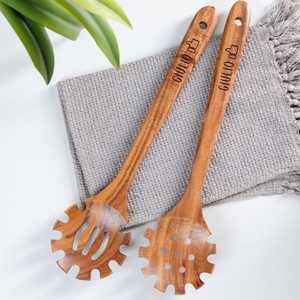 Ensemble d'ustensiles de cuisine en bois d'olivier gravé, faits à la main, personnalisés - Product Image 2