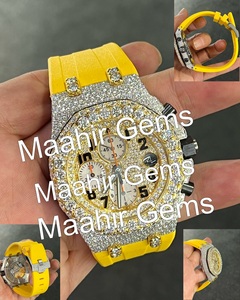 Montre-bracelet de luxe pour homme en acier inoxydable avec diamants Moissanite, verre cristal, chiffres jaunes, design personnalisé, finition glacée, étanche 10 bars - Product Image 4