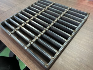 <b>Light</b>-Duty Steel Grating With Zinc Coating For Drainage System - Product Image 1