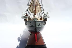 Maqueta de Barco de Vela Noruego de Madera Hecha a Mano FRAM - Product Image 6