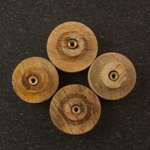 Elegantes pomos de puerta con incrustaciones de hueso, hechos a mano para un toque único y con estilo en muebles y decoración del hogar. - Product Image 3