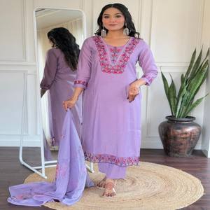 Conjunto de Kurta y Pantalón Bordado VASTRA COTTAGE con Dupatta de Organza con Borde de Encaje, Traje Étnico para Fiestas para Mujer - Product Image 3