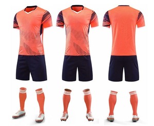 Vêtements de sport confortables pour hommes, uniforme de football 100% polyester, uniforme de football sur mesure pour hommes - Product Image 6