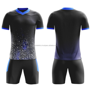 Maillots de football personnalisés OEM professionnels du Pakistan, ensemble d'uniformes de football respirants, écologiques et durables - Product Image 1