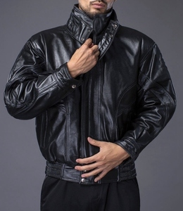 Blouson universitaire en cuir véritable pour homme, doublure Sherpa, bordure en fourrure, streetwear d'hiver, col montant, fermeture éclair, design multi-logo - Product Image 4