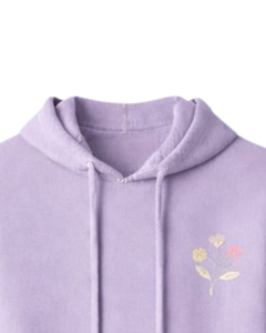 เสื้อฮู้ดผู้หญิงสีลาเวนเดอร์ ผ้าฝ้ายฟลีซ ปักลายดอกไม้ รับทำโลโก้ตามสั่ง โรงงานผลิตแบบ OEM ODM ขายส่งจำนวนมาก - Product Image 4