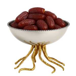 Bol à dattes de luxe en argent avec support abstrait en or, plateau de service en métal pour fruits, centre de table créatif pour Ramadan et l'Aïd - Product Image 1