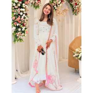 Vestido de Noche Elegante con Pent y Dupatta de Diseñador para Fiestas y Ocasiones Especiales - Product Image 1