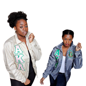 Chaqueta Bomber Blanca Satinada AKA con Letras Verdes de Chenilla Bordadas, Ropa de Moda para Mujeres de Hermandades - Product Image 1