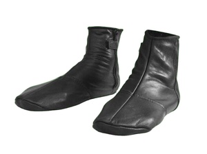 Calcetines de invierno de cuero de fabricante de Pakistán con logotipo personalizado de tecnología tejida antideslizante y tamaños disponibles a precio mayorista - Product Image 3