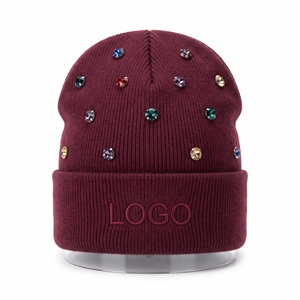 Bonnet d'hiver personnalisé brodé, doux et chaud, en tricot, orné de perles et de strass, pour femme, idéal par temps froid - Product Image 4