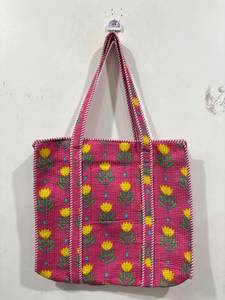 Grands sacs fourre-tout matelassés Kantha, confectionnés en textiles de coton, couture traditionnelle, style bohème, légers pour un usage quotidien, idéal pour offrir - Product Image 2