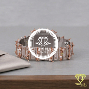 Reloj de Lujo con Diamantes Moissanite y Eslabones en Forma de Espina en Oro Rosa, Completamente Adornado con Piedras VVS, Reloj de Diseño Exclusivo - Product Image 3